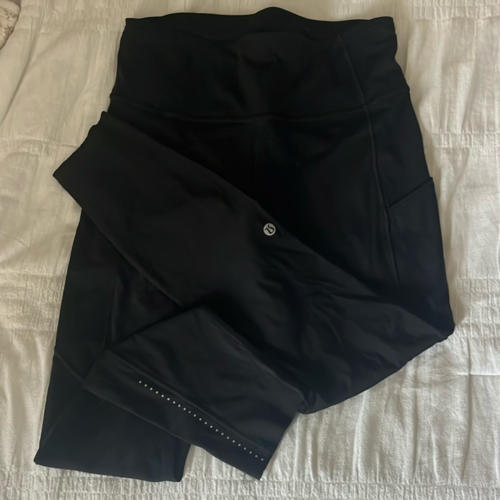 Lululemon leggings size 6